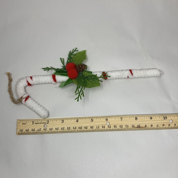 4 pc vintage Christmas holiday decorations, Santa, Mrs. Claus, and Candy Cane - Picture 5 of 17